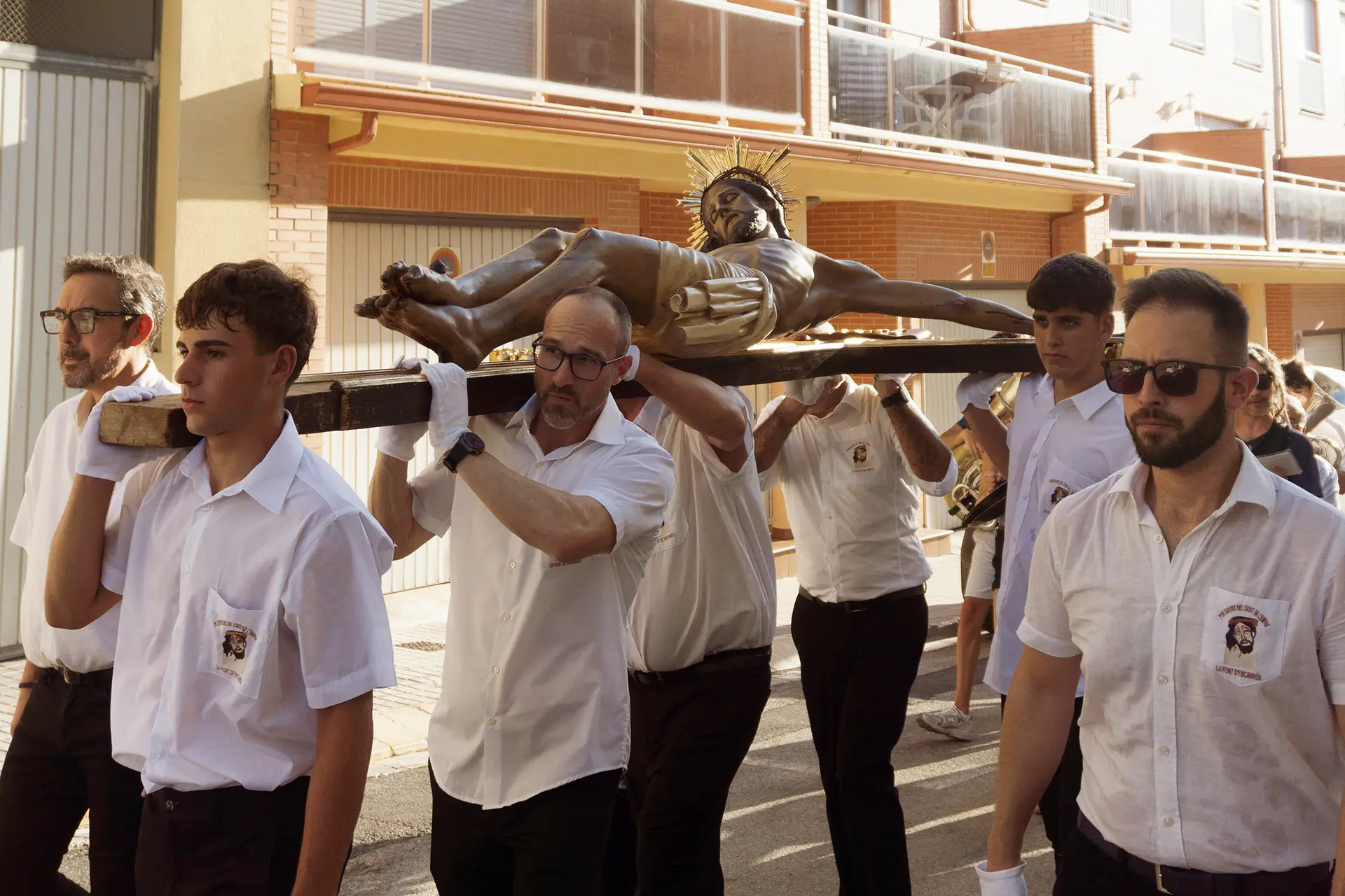 📿 El Crist Vellet recorre els carrers de La Font d’en Carròs 📿